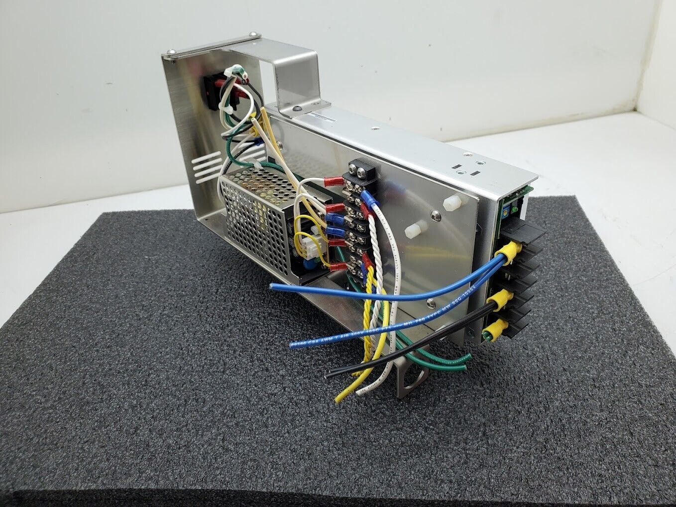 Meanwell HRP-450-15 and EPS-45-12-C DC Power Supply +15 Vdc 30 A +12V 3.75A Pair