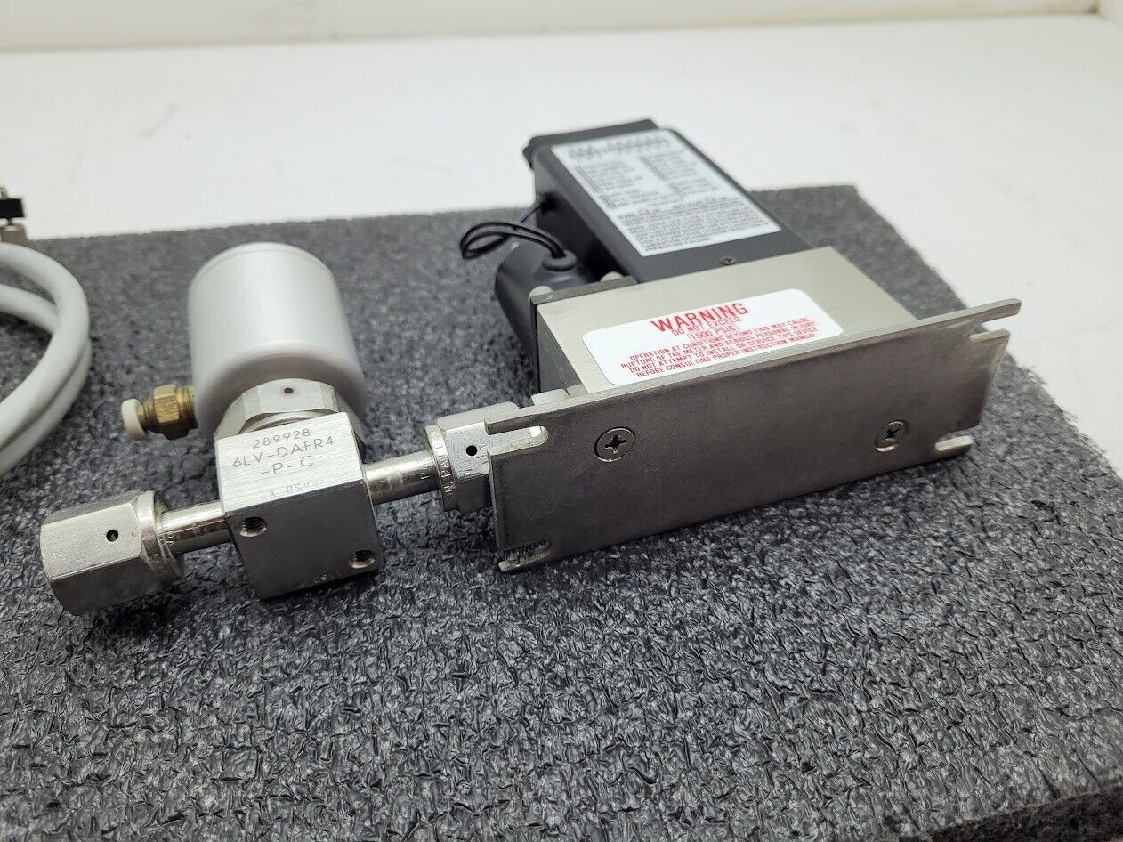 Brooks Instrument 5850E Mass Flow Controller MFC 5850E O2 Oxygen Gas 10 SLPM