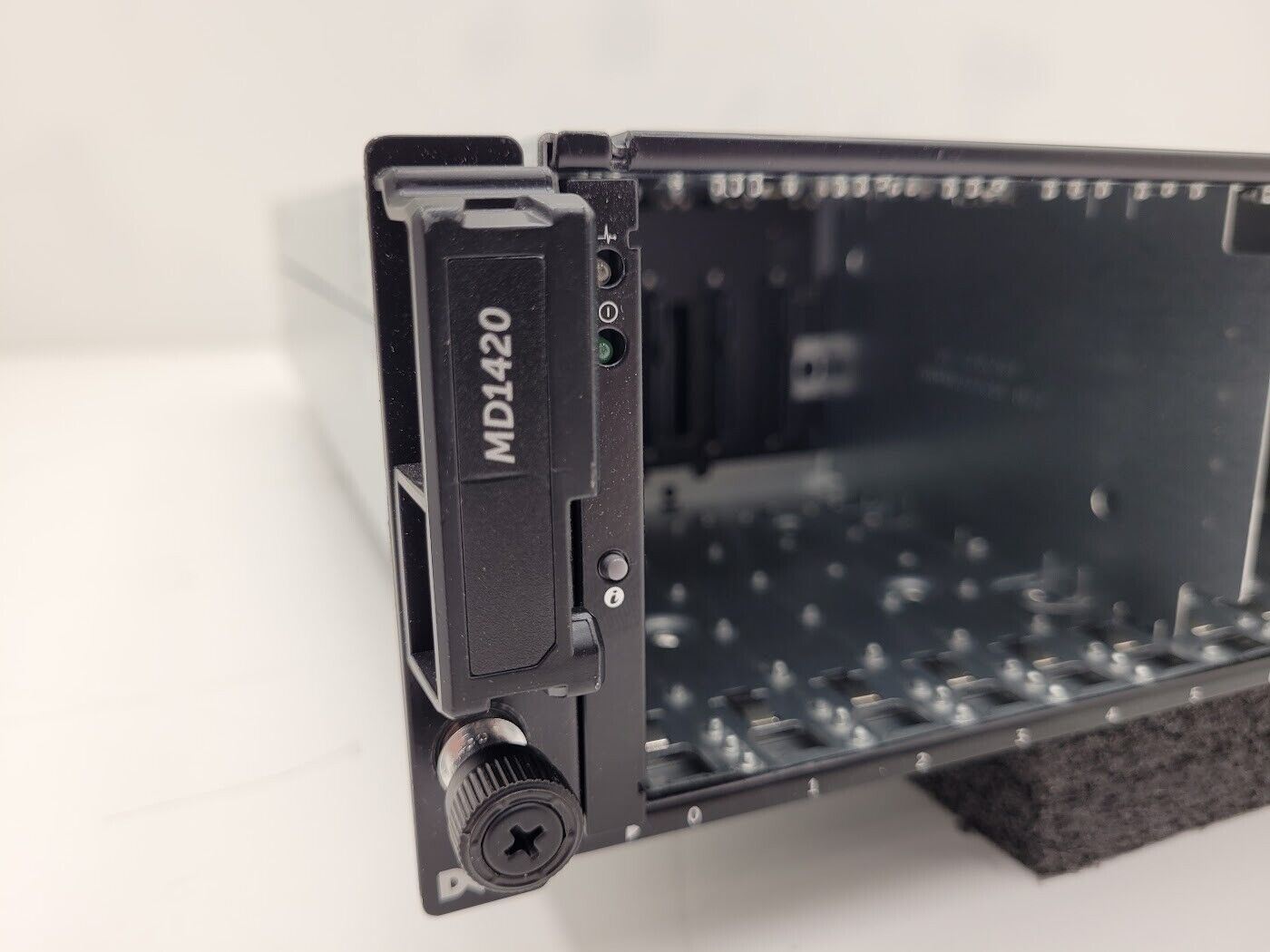 Dell MD1420 24x SAS SFF PowertVault Storage Array 2x Controllers 2x 600W PSUs