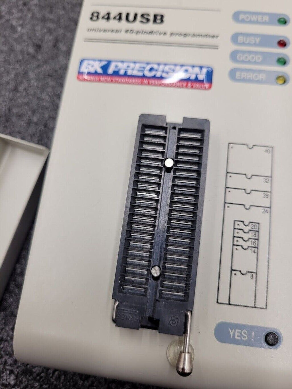 B&K PRECISION 844USB / 844USB Programmer Universal 40-pindrive w/ accessories