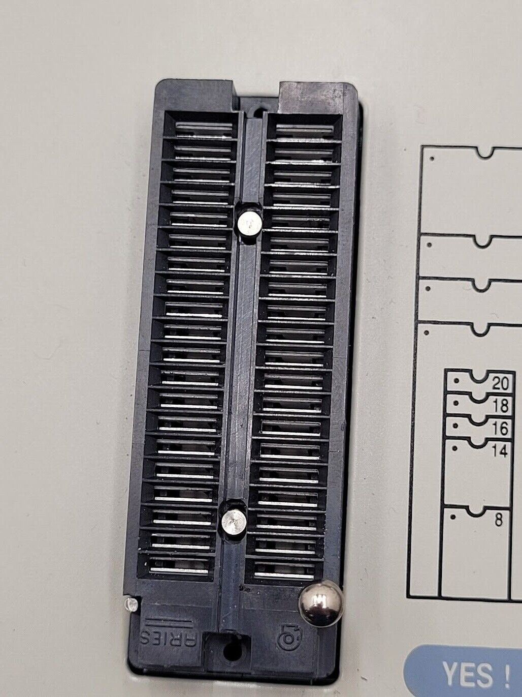 B&K PRECISION 844USB / 844USB Programmer Universal 40-pindrive w/ accessories