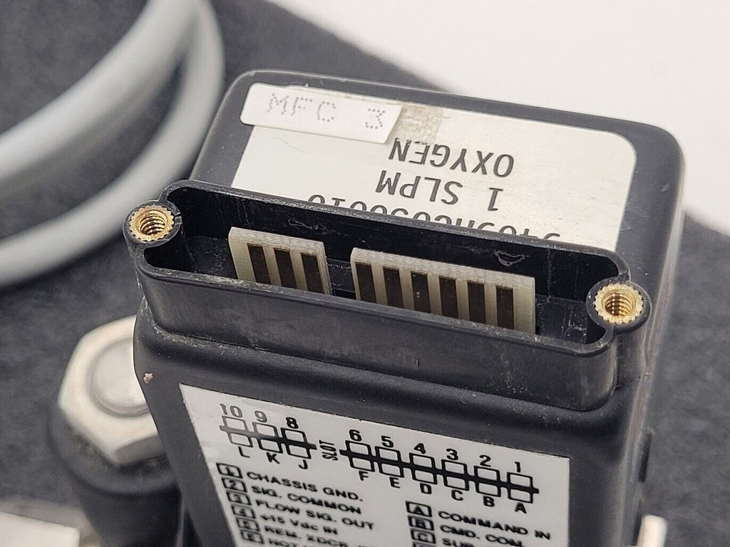 Brooks Instrument 5850E Mass Flow Controller MFC 5850E O2 Oxygen Gas 1 SLPM