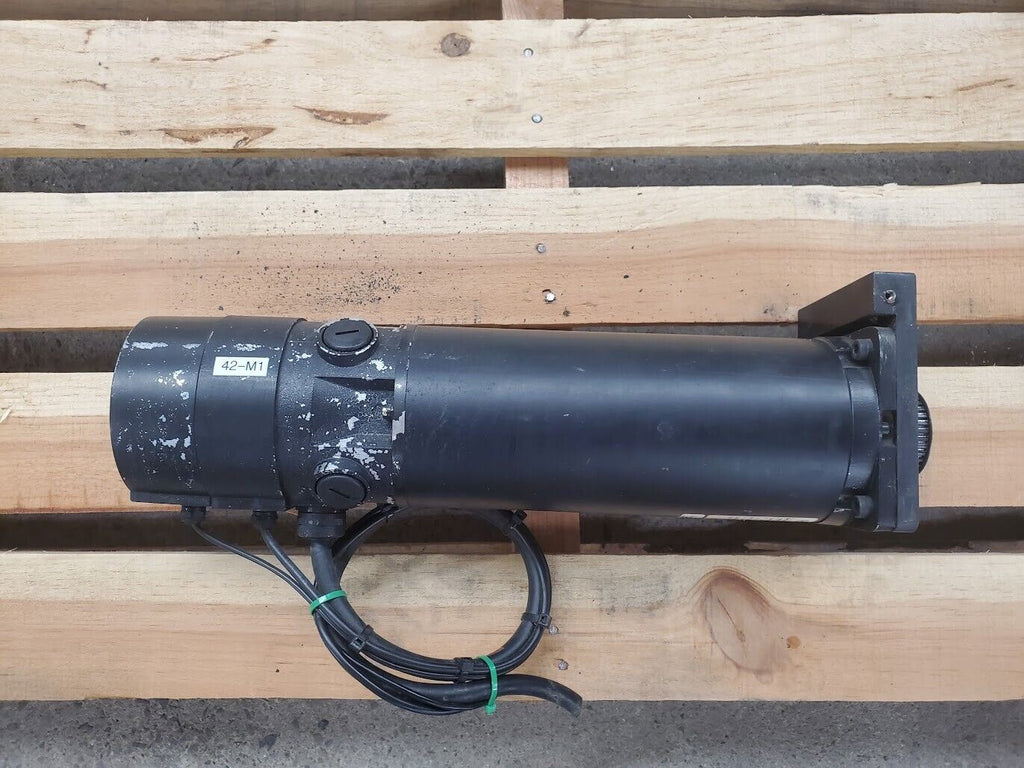 Parvex RX630ER1300 Brushed DC Servo Motor 134V 16A Working Pull 2400RPM