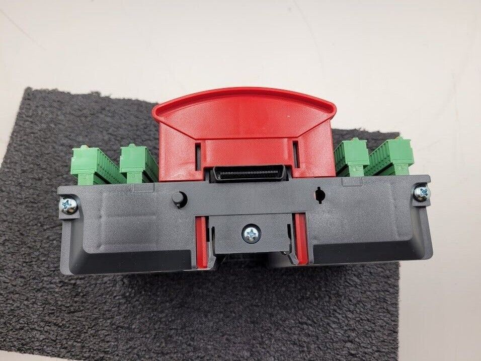 ASYS QDIO 24/24/2 PLC Controller 24VDC 8A 24 Output 24 Input 4 wire encoder IN