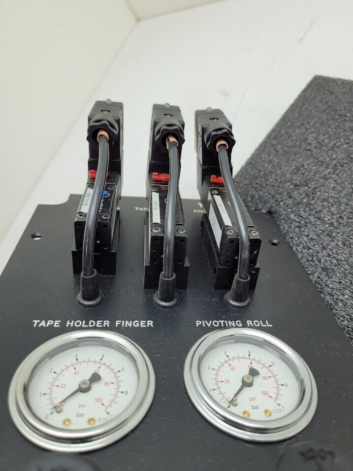 Kay Valve KVE 111 45 43 Pneumatic Valve Block w/ Regulators Gauges 24VDC Control