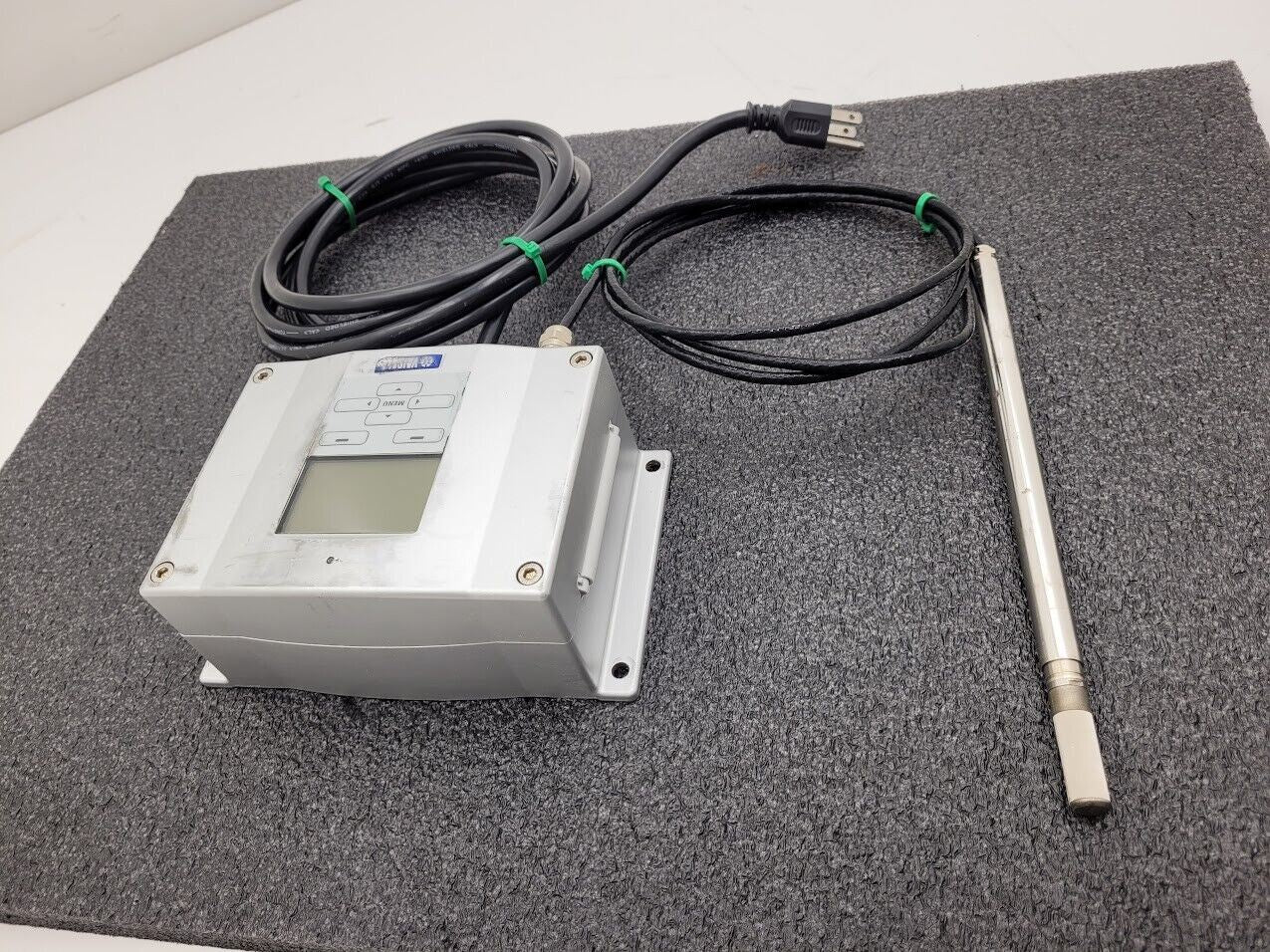 Vaisala Humidity And Temperature Transmitter HMT335 with Probe Tested Working