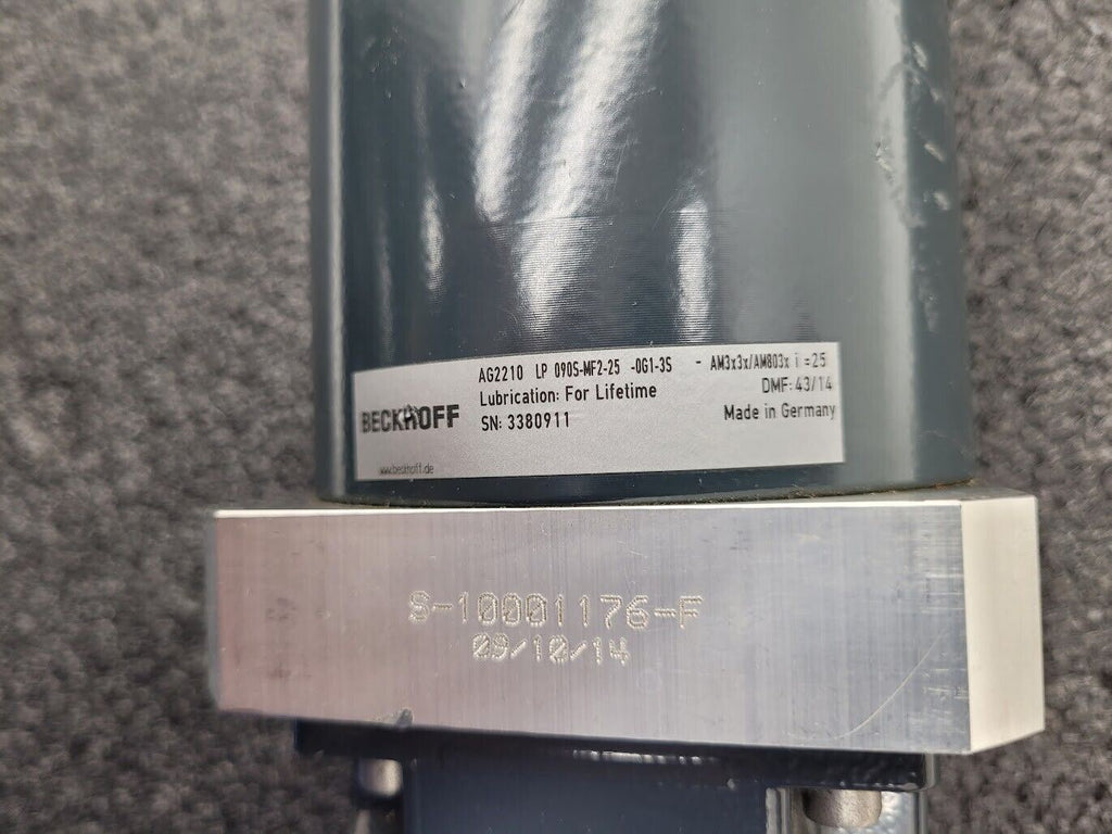 Beckhoff AM8032-0D00-0000 Servo Motor AG2210-+LP090S-MF2-25-0G1-3S 1:25 Gearhead
