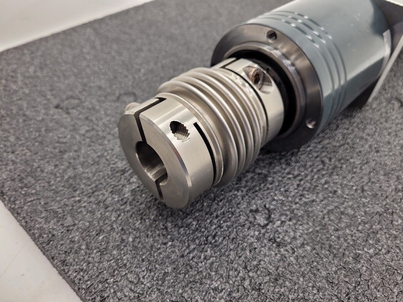 Beckhoff AM8032-0D00-0000 Servo Motor AG2210-+LP090S-MF2-25-0G1-3S 1:25 Gearhead