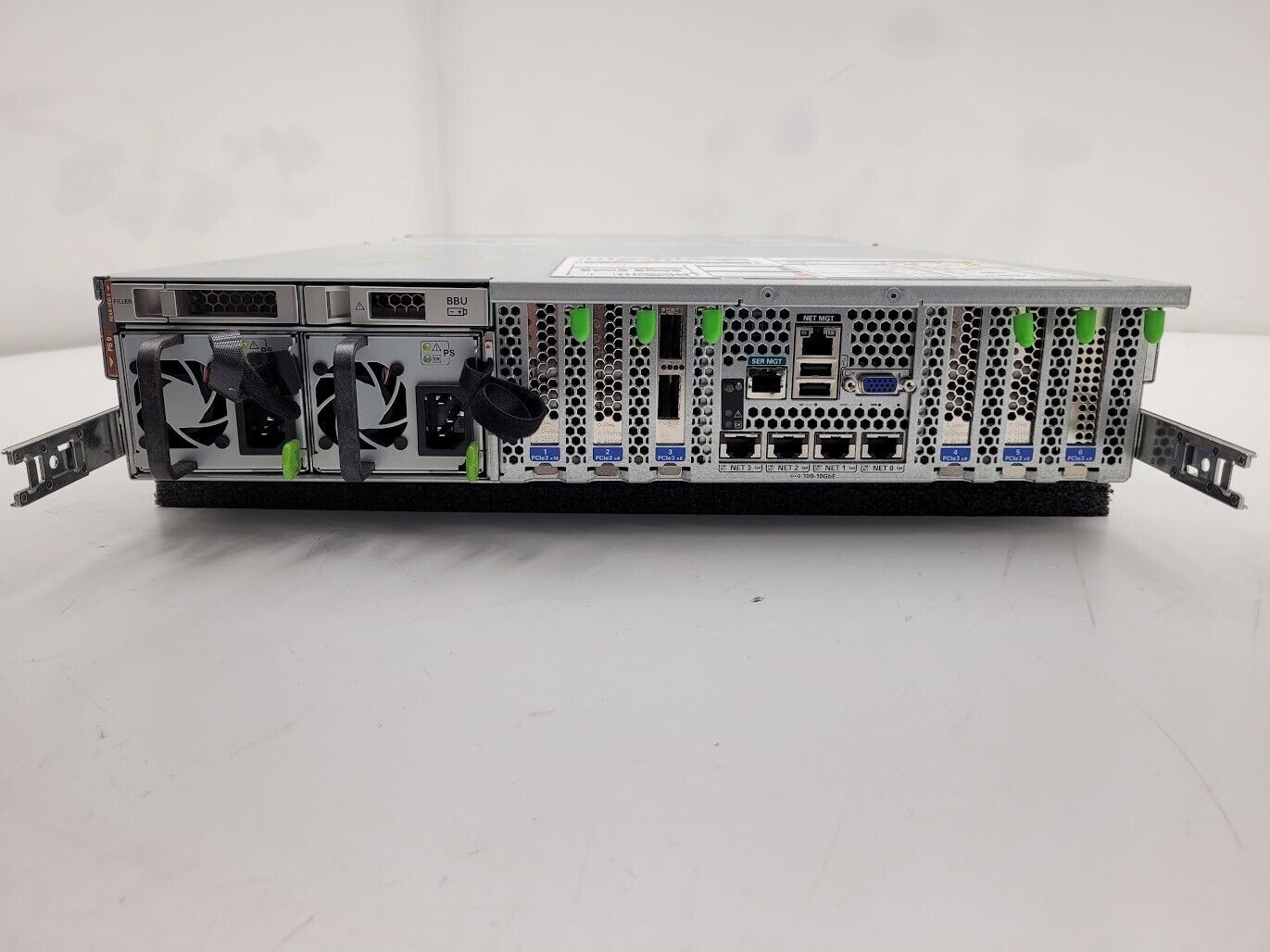 Oracle Sun Server X4-2L 2x Intel Xeon E5-2630v2 96GB RAM 2U 4x 7069200 800Gb