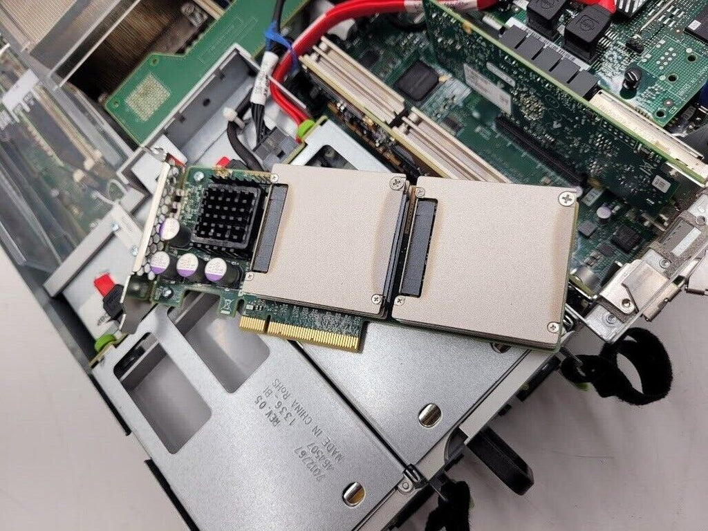 Oracle Sun Server X4-2L 2x Intel Xeon E5-2630v2 96GB RAM 2U 4x 7069200 800Gb