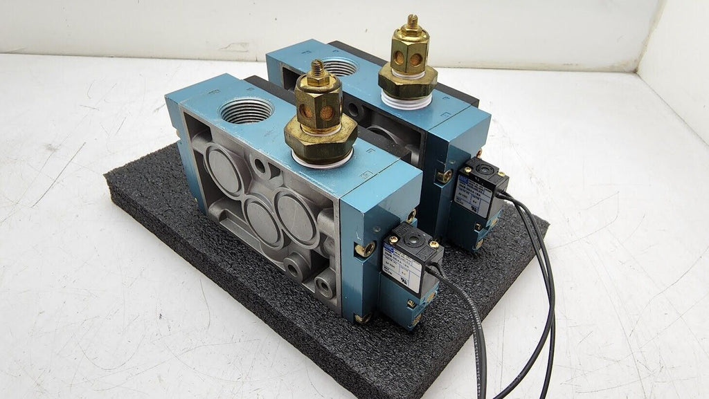 2x MAC Pneumatic Air Solenoid Control Valve 24VDC 67A-C1-BAB-DM-DDAA-1BA 1" NPTF