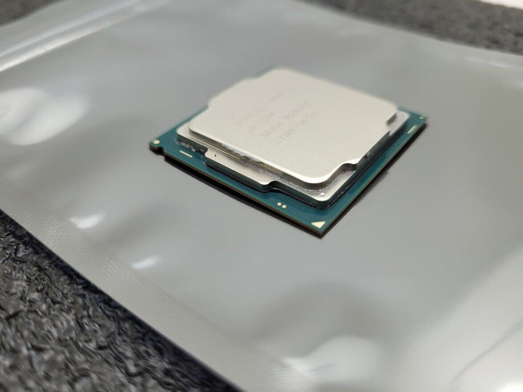 7th Gen Intel Core i3-7100 CPU 3.90 GHz 2-Core 3M Kaby Lake LGA-1151 SR35C