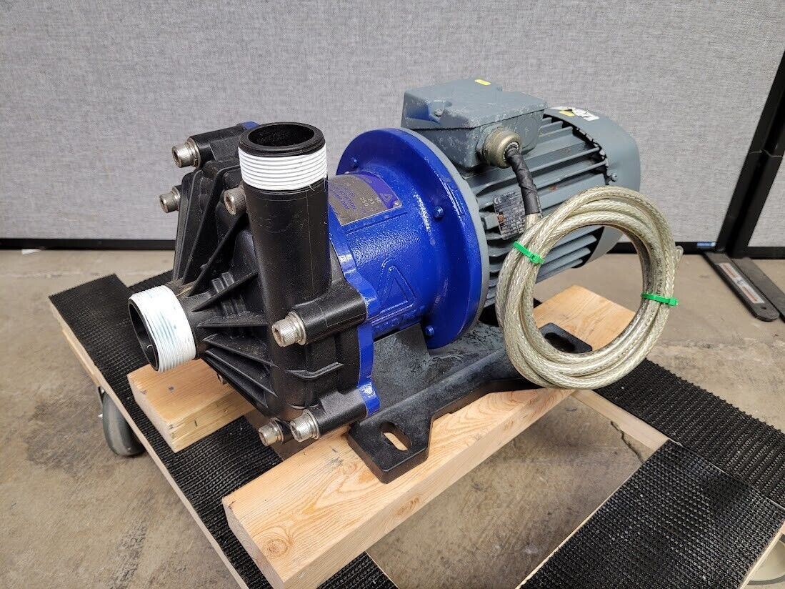 Iwaki MX-403RV5E GFRPP Magnet Drive Pump 2.2kW 230/400V 20-250l/m 23m Head 50Hz