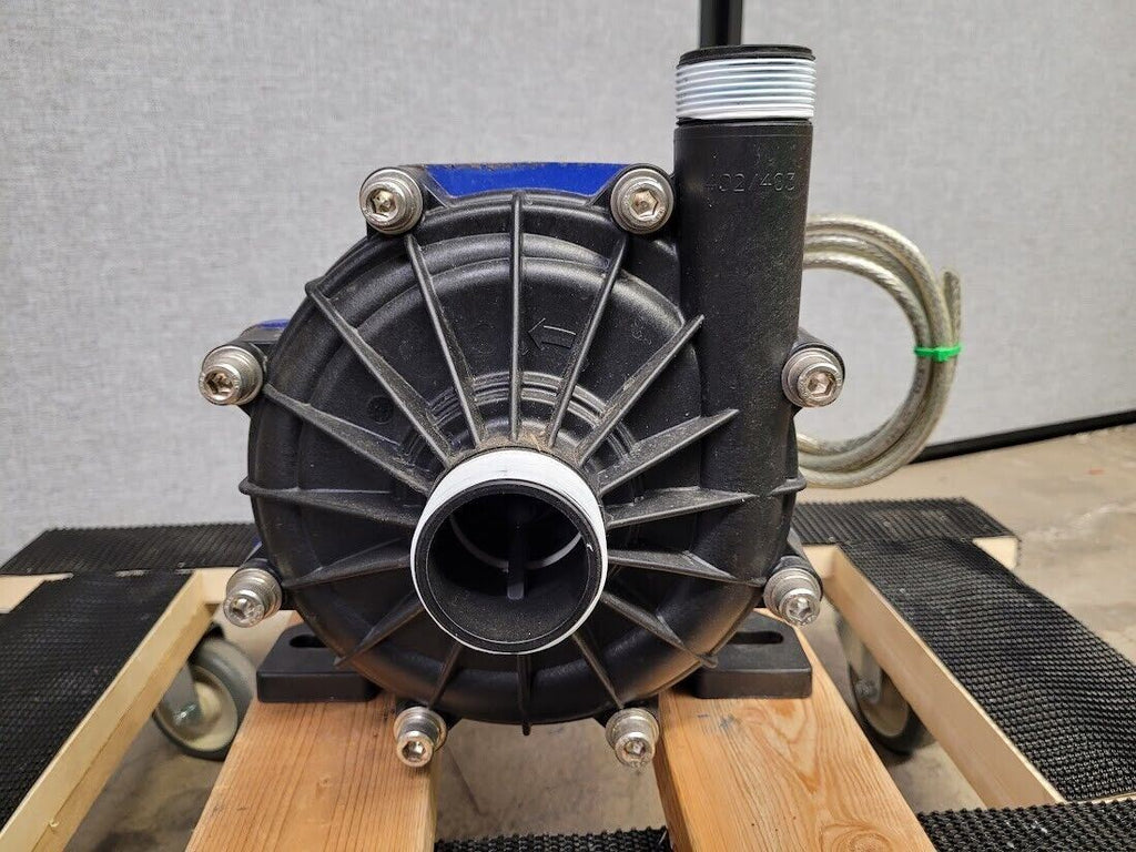 Iwaki MX-403RV5E GFRPP Magnet Drive Pump 2.2kW 230/400V 20-250l/m 23m Head 50Hz