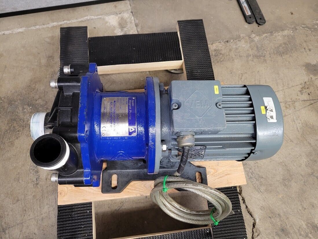 Iwaki MX-403RV5E GFRPP Magnet Drive Pump 2.2kW 230/400V 20-250l/m 23m Head 50Hz