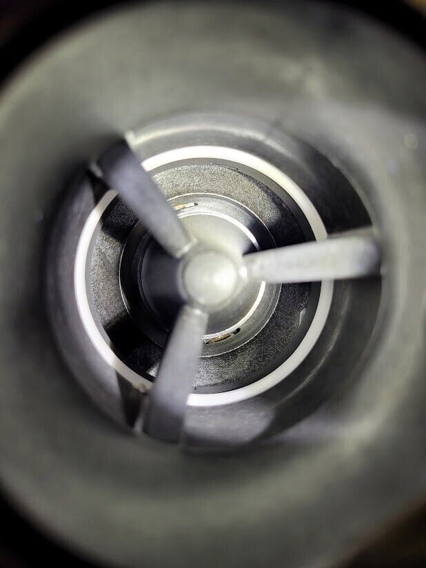 Iwaki MX-403RV5E GFRPP Magnet Drive Pump 2.2kW 230/400V 20-250l/m 23m Head 50Hz