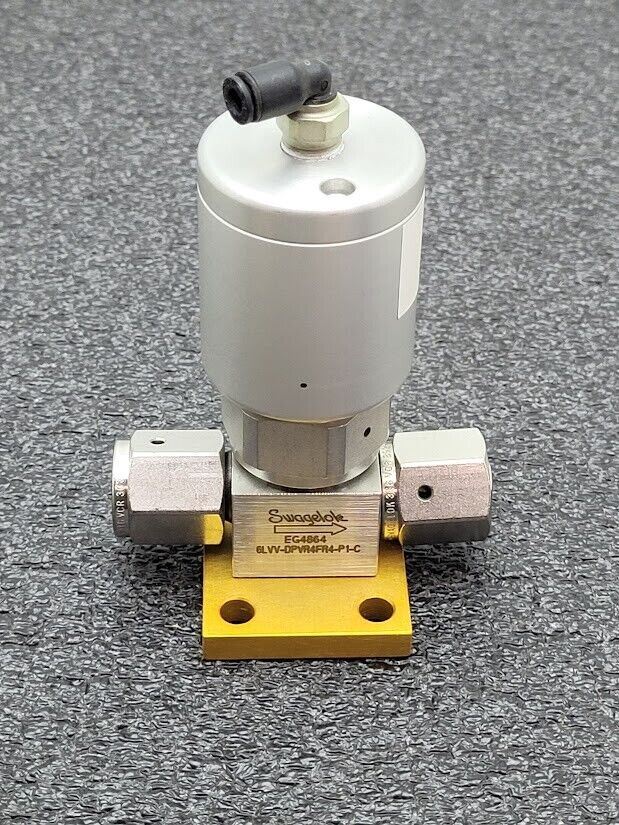 Swagelok Pneumatic Diaphragm Valve 6LVV-DPVR4FR4-P1-C 1/4 M/F VCR Fittings