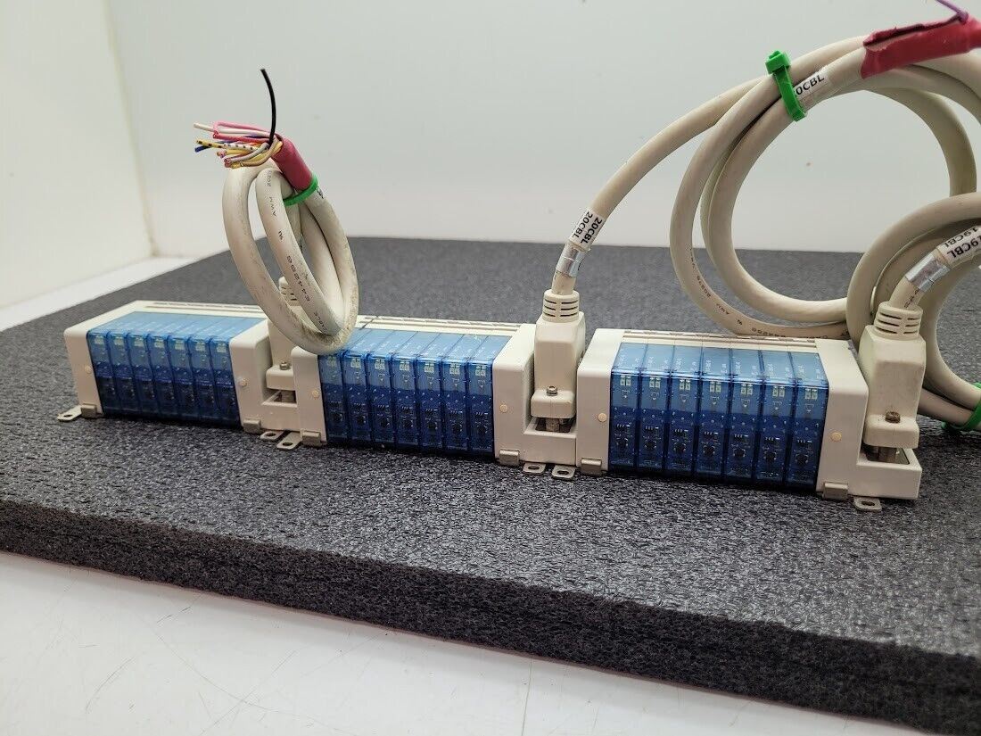 3 Valve Block Lot with 7x SMC V110T-D5NCZ-N3 Solenoid Valve 1/4" input 4mm out