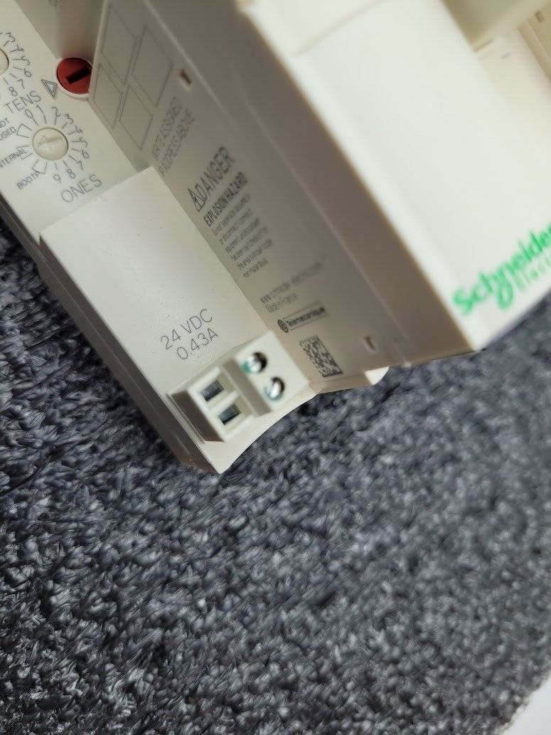 Schneider Telemecanique STBNIP2212 Ethernet MB NIM PLC Control Advantys Unit E