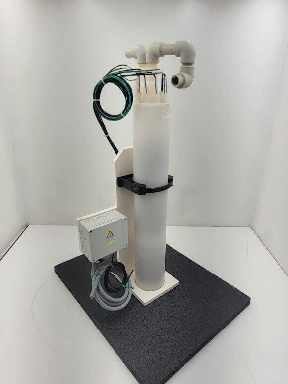 Heateflex LH1-1-12-W-A08 400V 17A 3Ph Ultra Pure Fluid Heater 6.8kW PVDF/PFA