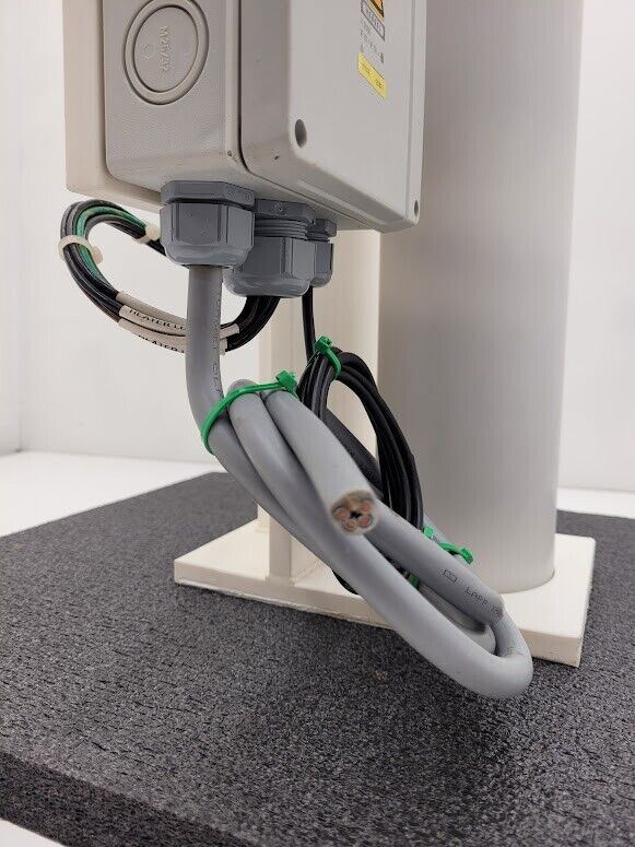 Heateflex LH1-1-12-W-A08 400V 17A 3Ph Ultra Pure Fluid Heater 6.8kW PVDF/PFA