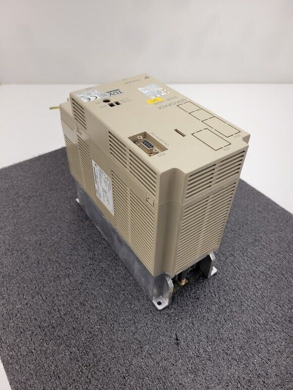 Yaskawa ServoPack Servo Motor Drive SGDB-05VD 1/2HP SCM Tech 80