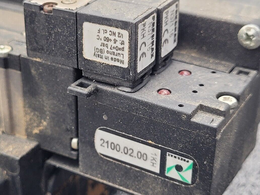 Pneumax Pneumatic Solenoid Manifold 2100.37.10 24VDC 145 PSI OMRB213/1 Valves