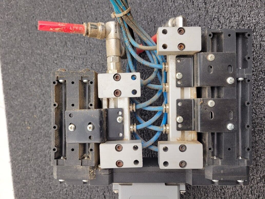 Pneumax Pneumatic Solenoid Manifold 2100.37.10 24VDC 145 PSI OMRB213/1 Valves