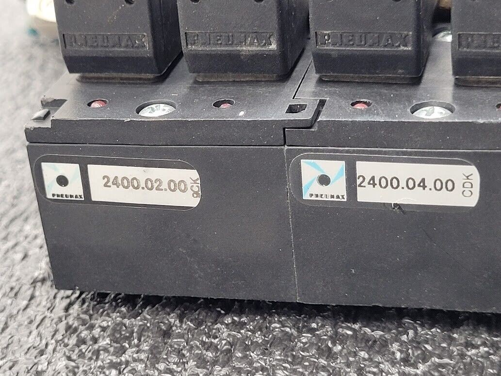 Pneumax Pneumatic Solenoid Manifold 2100.37.10 24VDC 145 PSI OMRB213/1 Valves