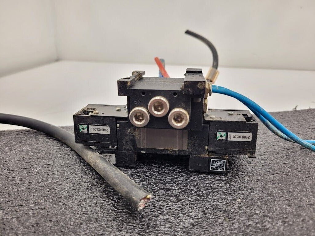 Pneumax Pneumatic Solenoid Manifold 2100.37.10 24VDC 145 PSI OMRB213/1 Valves