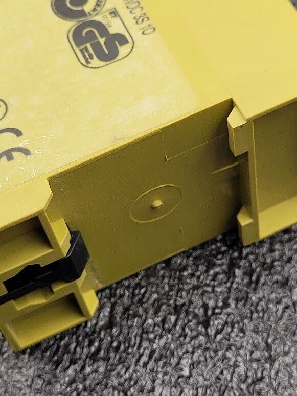 Pilz PNOZ X4 24VDC 3n/o 1n/c 774730 Safety Switching Device DIN Rail
