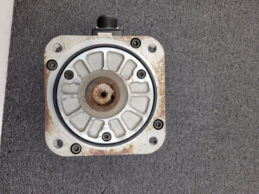 Yaskawa SGMG-05V2AB Servo Motor 450W 1500RPM Working Pull