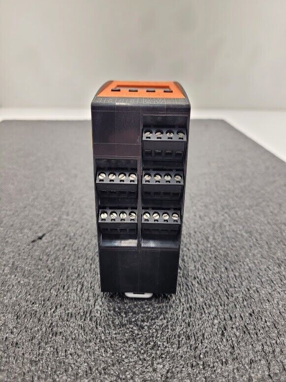 Dold SafeMaster Speed + Standstill Monitor Safety Relay UH5947.04PS/61 24VDC