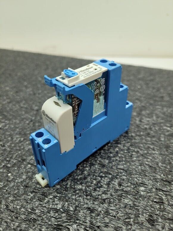 Finder 97.02 Relay Socket 8A 250V 24VDC Relay 46.52.9.024.0040 Tested Working