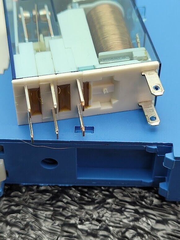 Finder 97.02 Relay Socket 8A 250V 24VDC Relay 46.52.9.024.0040 Tested Working