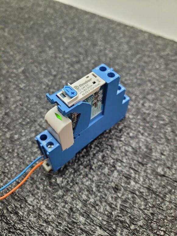 Finder 97.02 Relay Socket 8A 250V 24VDC Relay 46.52.9.024.0040 Tested Working