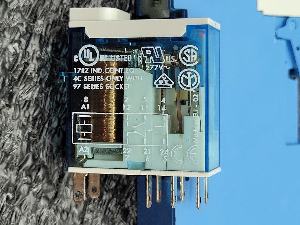 Finder 97.02 Relay Socket 8A 250V 24VDC Relay 46.52.9.024.0040 Tested Working
