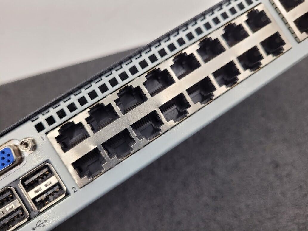 HP AF619A 578713-002 32-Port KVM Server Console Switch 100-240VAC