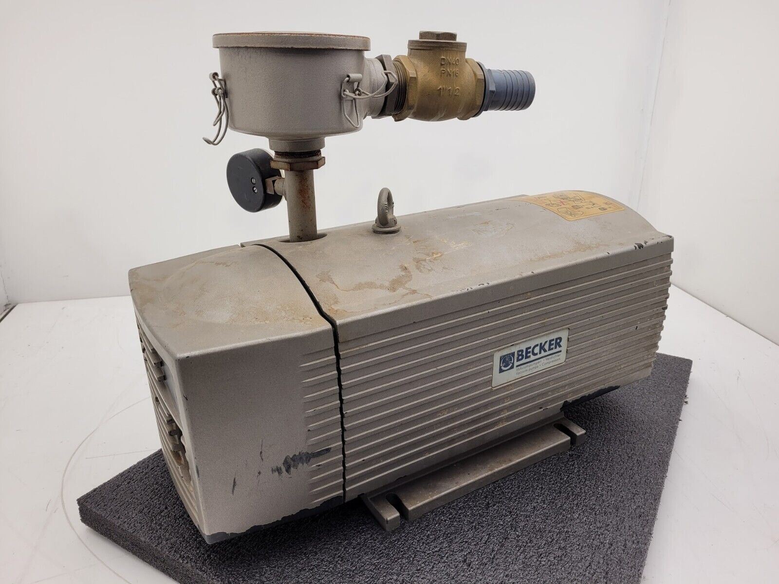 Becker Vacuum Pump 1.5kW 3PH Tested Working w/ prefilter