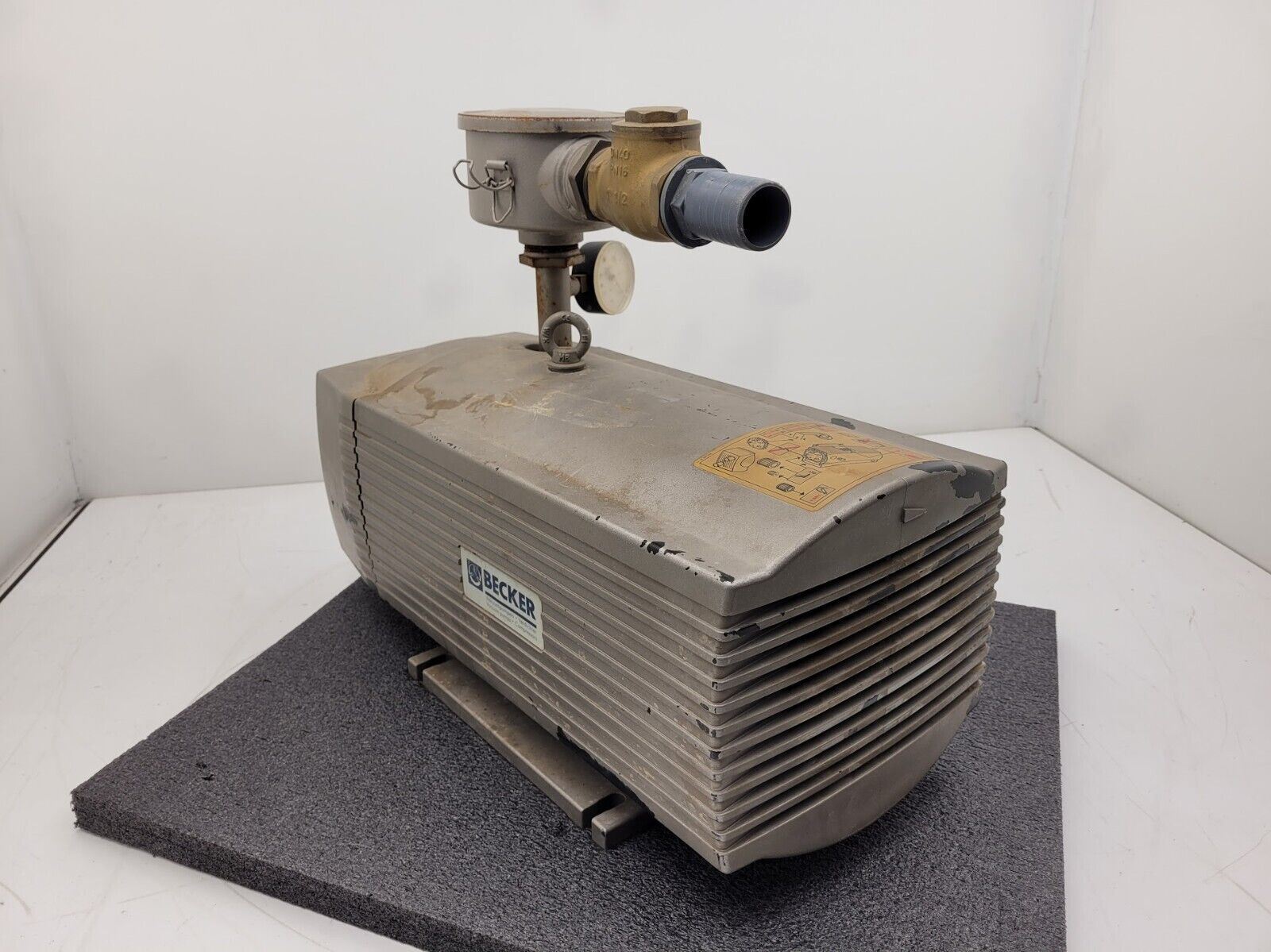 Becker Vacuum Pump 1.5kW 3PH Tested Working w/ prefilter