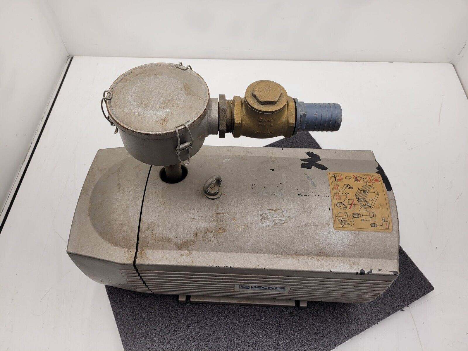 Becker Vacuum Pump 1.5kW 3PH Tested Working w/ prefilter