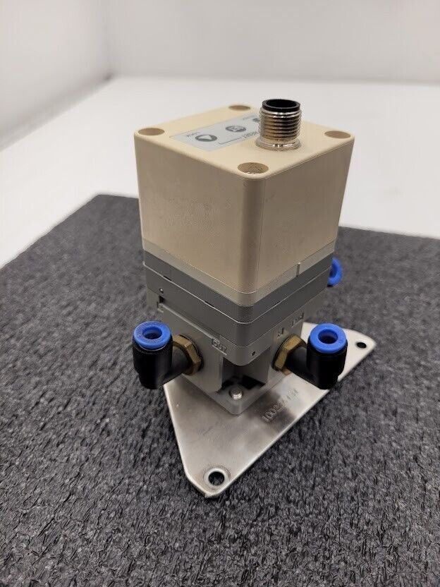 SMC ITV2030-31N2L4 Electro Pneumatic Regulator 0-10VDC Input 0.7-70SPI Output
