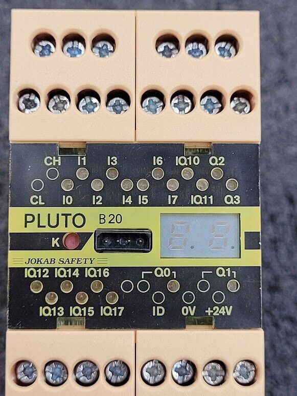 Jakob Safety PLC ABB Pluto B20 Safety Relay  4x 4-20mA/0-10V analog inputs 24VDC