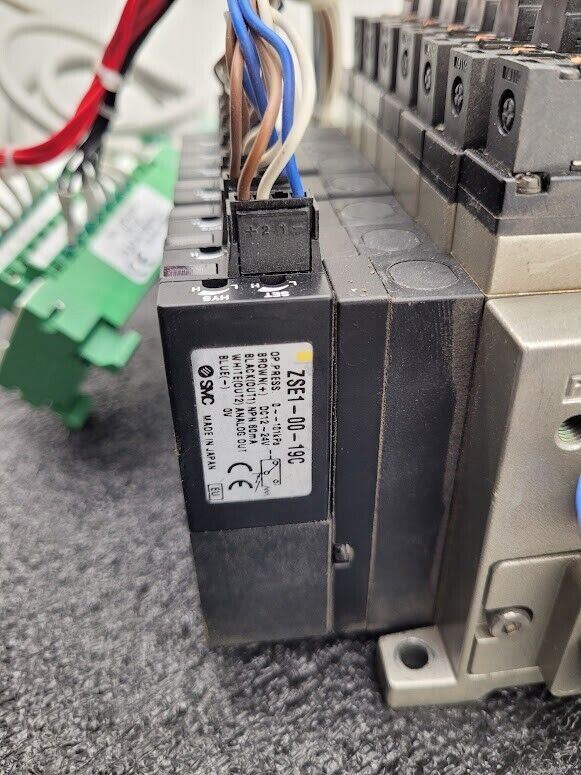7 Unit Block SMC ZSE1-00-19C Compact Vacuum Switch Ejector NZM103H NVJ114 24VDC