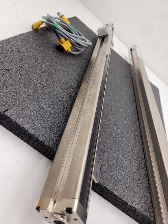 Banner EZ-Screen SLSR14-750NQ8 SLSE14-750NQ8 ESD Series 750mm Area 24VDC Lot A