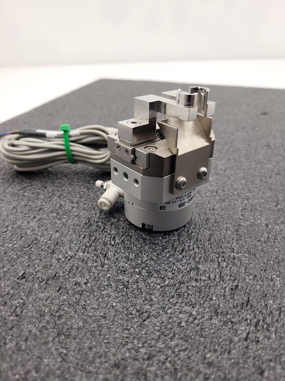 SMC MDHR2C-20R Gripper Rotary Actuated MHR Grippers w/ D-M9N Sensors