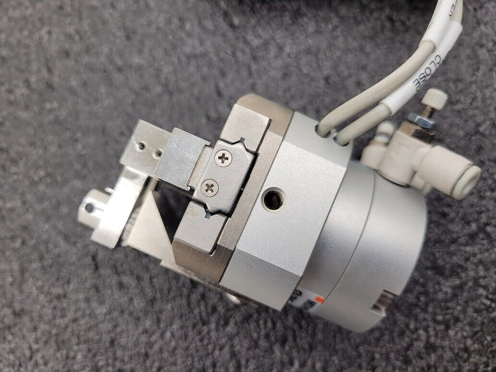 SMC MDHR2C-20R Gripper Rotary Actuated MHR Grippers w/ D-M9N Sensors