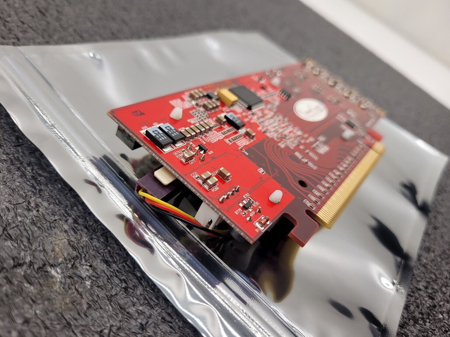 Serial Cables PCI-AD-x16HE-PS PCIe x16 Gen3 Switch-based Host Adapter NVMe HBA