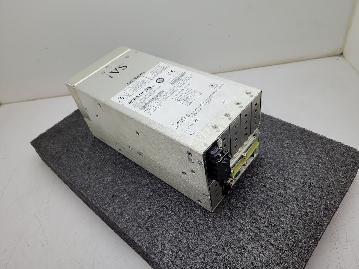 Artesyn DC Power Supply iVS1-5N0-00-A 1500W 15VDC 100A Output 100-240V 20A Input