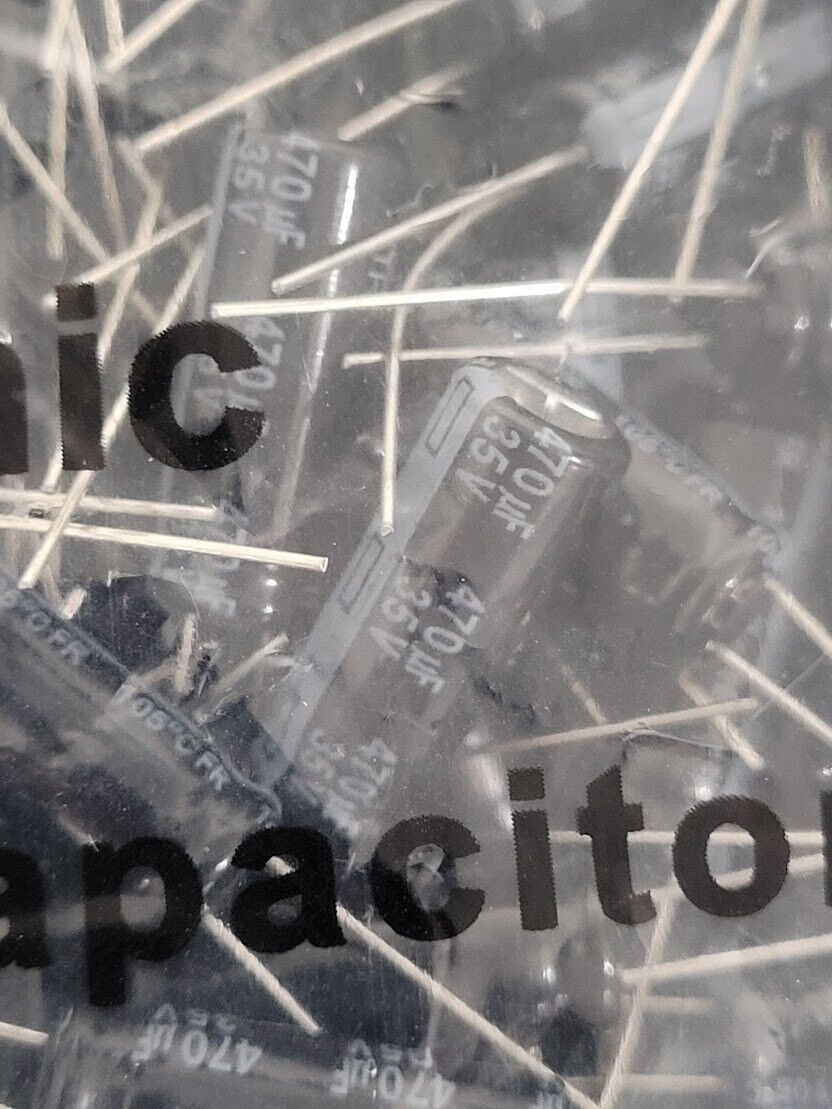 Bag of 200 New Panasonic Capacitor CAP ALUM 470UF 20% 35V RADIAL EEU-FR1V471L